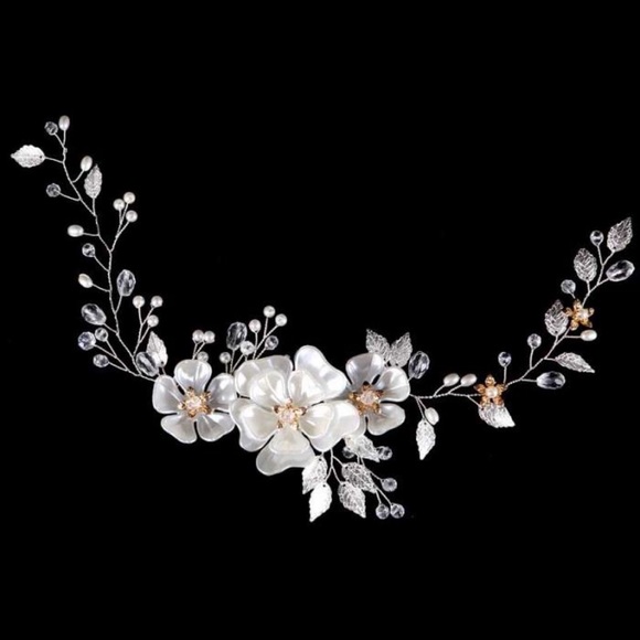 Romantic Floral Crystal and Pearl Vine Headdress - Picture 2 of 16